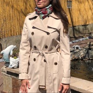 Classic Belted Double-Breasted Trench Coat 🧥